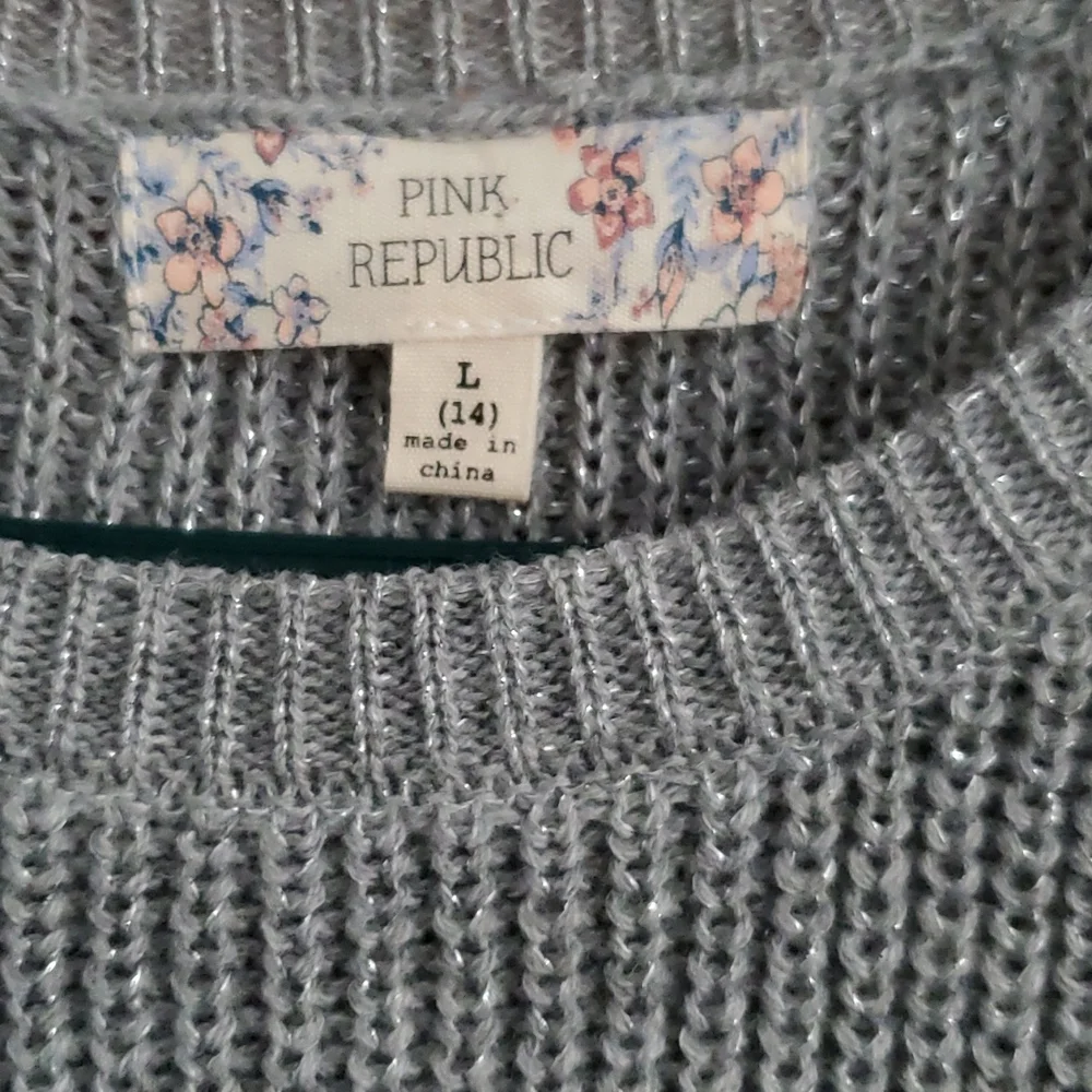 Sweater - Picture 2 of 4